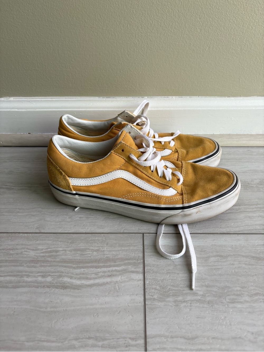 Vans Old Skool Sneakers in Mustard Yellow